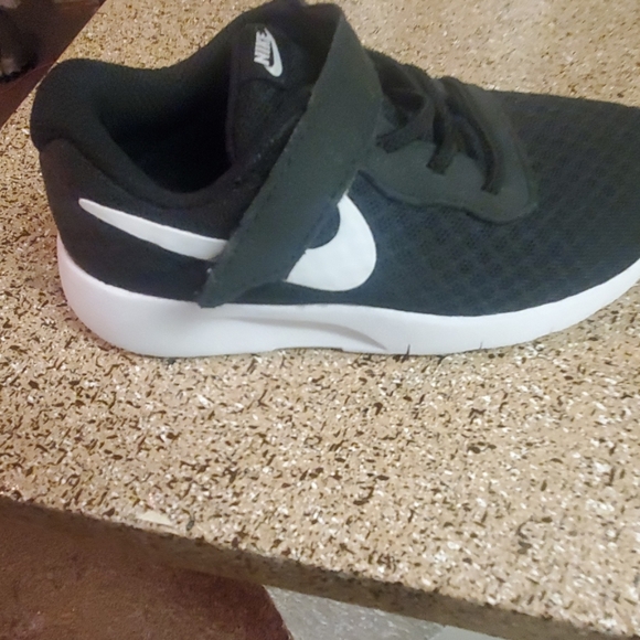 kids nike size 10